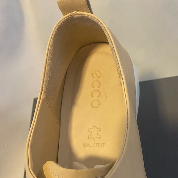 Ecco Beige Women's Sneakers - Picture 6 of 7
